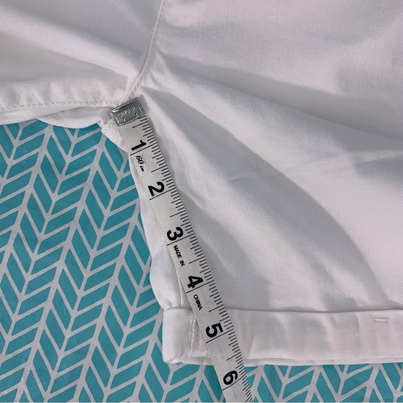 Levi's NWT Girls' White Pull-On Adjustable Waist Girlfriend Midi Short, 10 Reg - Picture 10 of 15